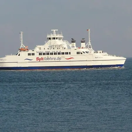 Prázdninový dům 1 With Southeast Terrace, Luetje Gaadt