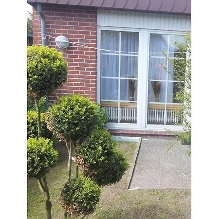 1 With Southeast Terrace, Luetje Gaadt